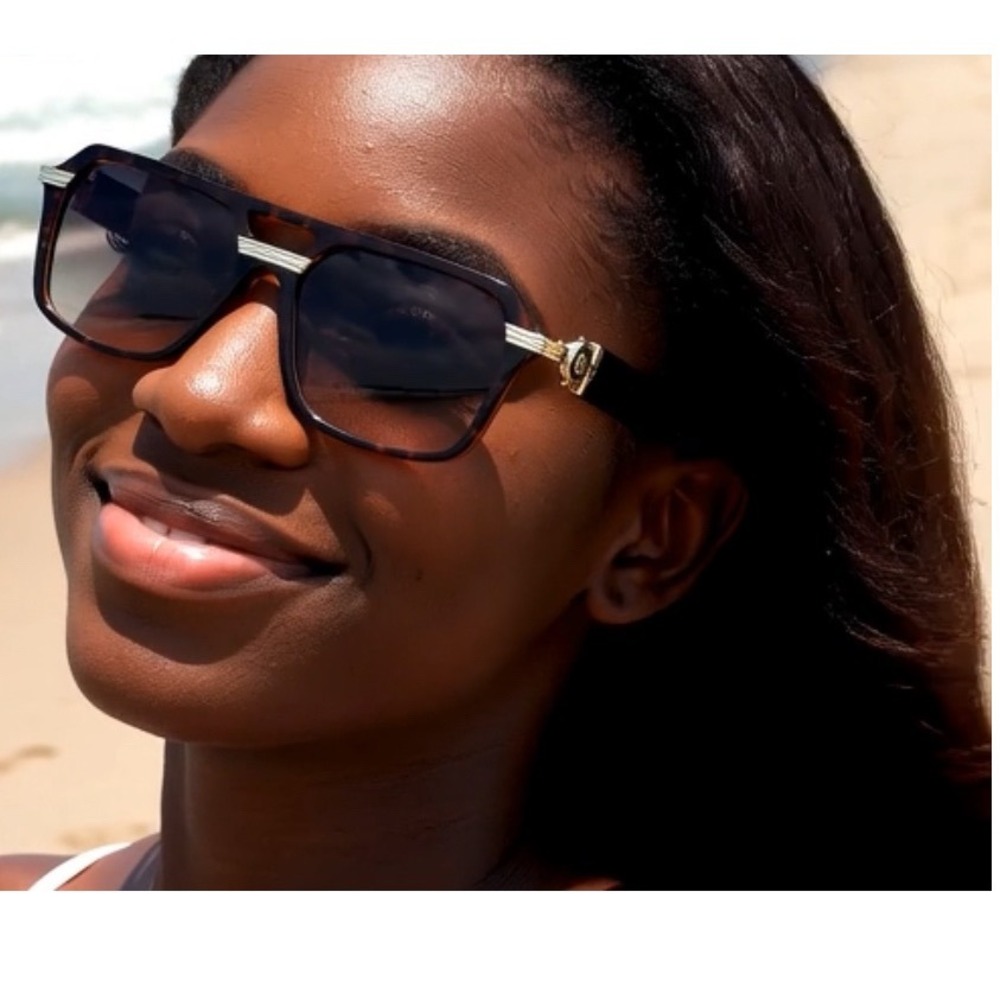 Women Rectangular Fashion Sunglasses Gold Metal Bar Comfortable Female Lentes‎